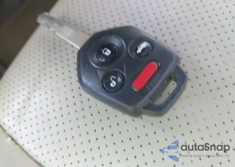 2011 Subaru Outback 3.6R Limited z USA, uszkodzony, nr VIN 4S4BRDJC9B2370607